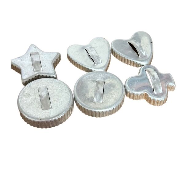 Silver Bakeware Set for Kitchen Enthusiasts - Picture 1 of 8